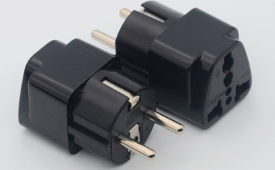 Адаптер Евровилка 220V на тройной английский 220V, черный